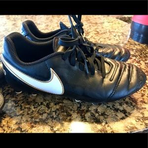 Boy’s Nike Tempos Soccer Cleats